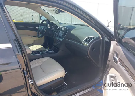 2018 Chrysler 300 Limited z USA, uszkodzony, nr VIN 2C3CCAEG5JH296361